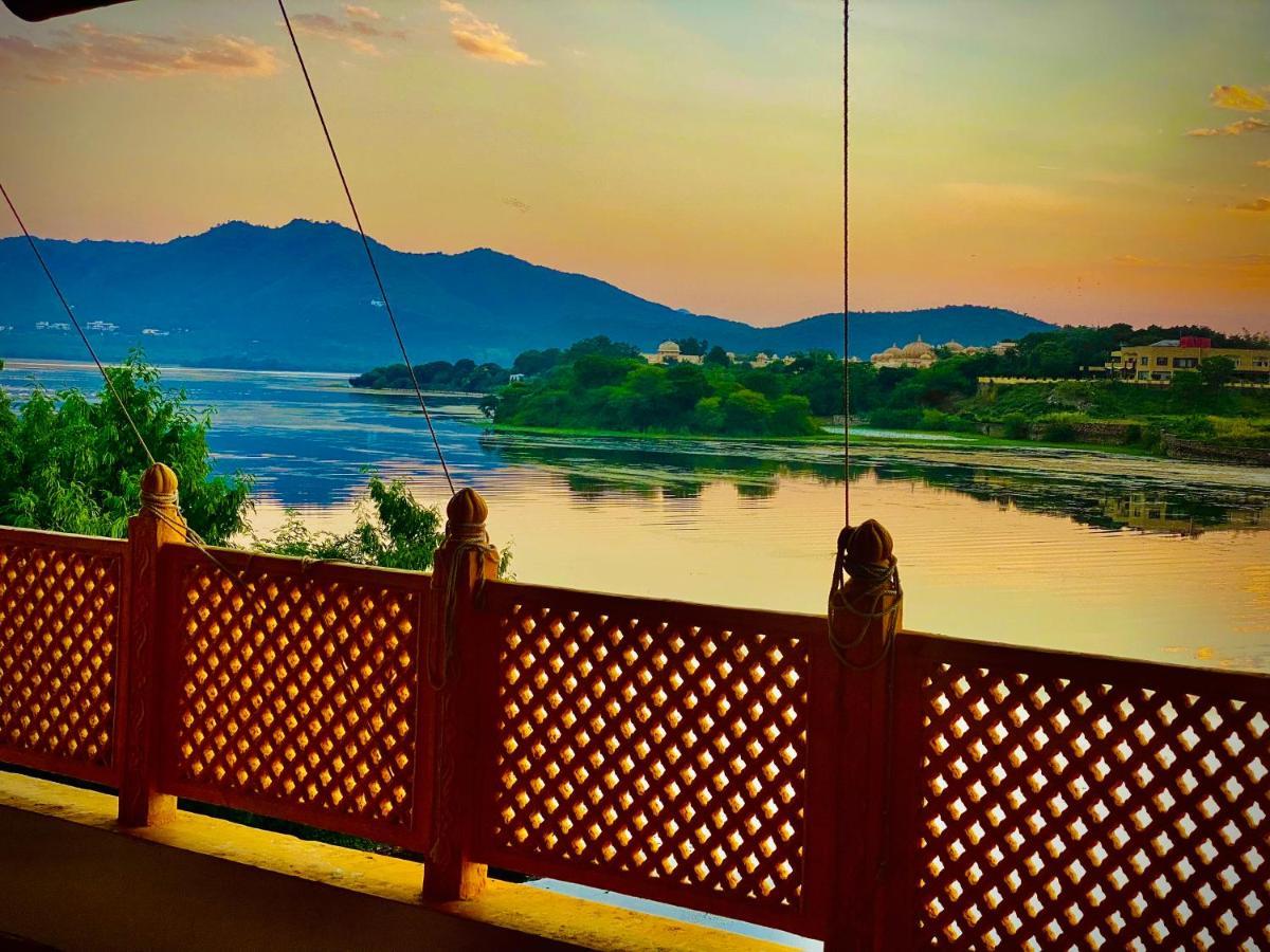 Jaydurg, A Lakehead Property At Pichola Lake By An Hotels Udaipur Exterior photo