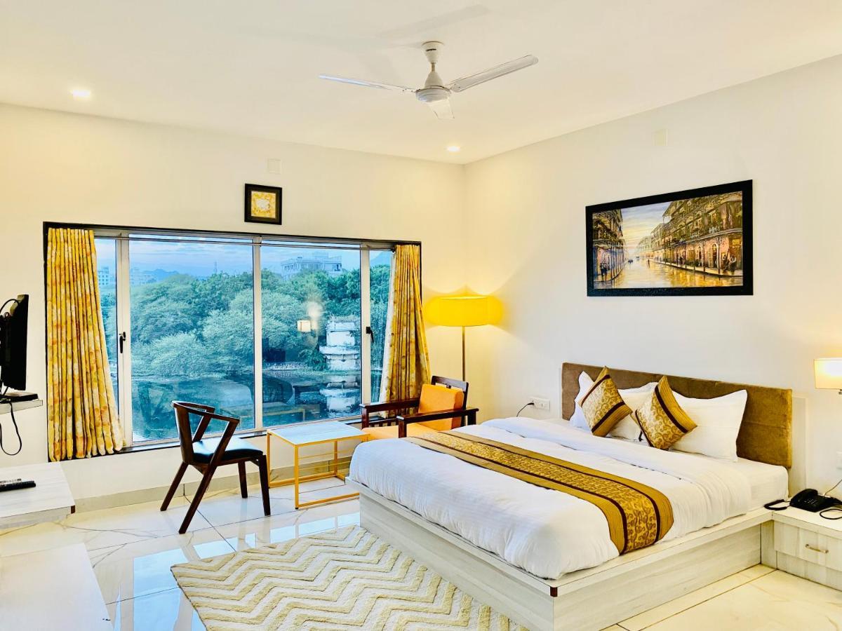 Jaydurg, A Lakehead Property At Pichola Lake By An Hotels Udaipur Exterior photo